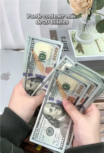 High-quality RFID blocking wallet! Stop digital pickpocketing #wallet #slimwallet #rfid #tiktokshop #menswallet