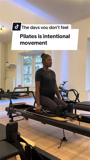 Pilates is intentional movement. Every posture, every stretch, and every controlled contraction has a purpose. It’s about quality over quantity: slow, precise, and mindful motions that target the muscles your body truly needs to strengthen or release. Pilates adapts to the body you bring today ✨ @Pilatium Studio #prenatal #pilates #classicalpilates #pilatesinstructor #budapest