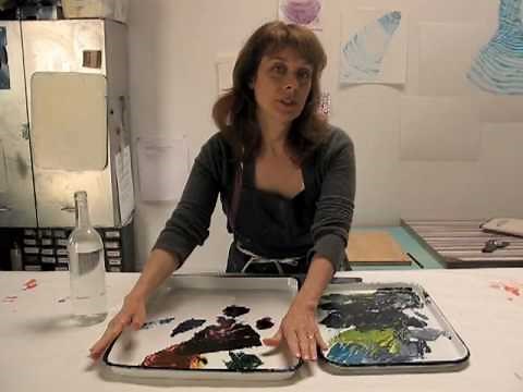 How to Clean Your Acrylic Palette
