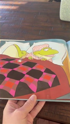 Froggy gets dressed #kidsbooks #auntie #childrensbooks #booktok #books #reading #booktube