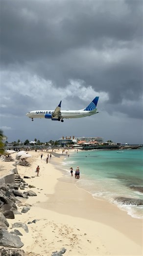 Aterrizajes ESPECTACULARES en playa MAHO 🛬 | #frankcoronado