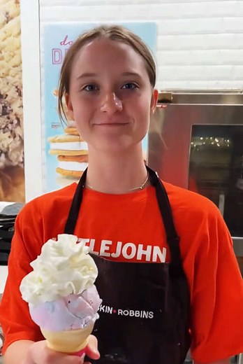 Ice cream facial 🤪😂🤣🍦#funnyvideos #omg #Funny #funnytiktok #tiktok #usa #happy #prank #fyp