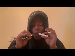 Trying Torch dispo w/ Alien OG Cart ) both 90% Thc ( high asf )🤯🤯💨