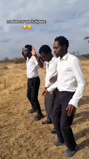 hila🌟 on Instagram: "Dancers for hire be like 🤣😂 #comedyvideos #viralreels #goviral @smiledancan"