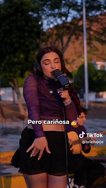El reggaetón no es música? 👁️👄👁️ lo hicimos en acústico… #nuevamusica #newmusic #cancionesparadedicar #reggaeton #artist #artistatiktok #venezuela #briella