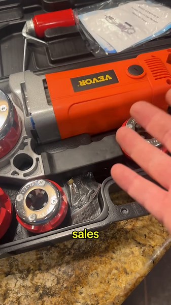 VEVOR Electric Pipe Threader - 2300W for Easy Threading