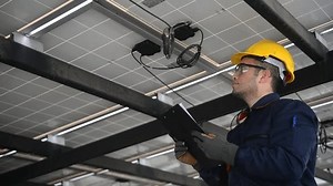 Engineer Technical Service Checking Installation Solar Stok Videosu (%100 Telifsiz) 3578924603 | Shutterstock