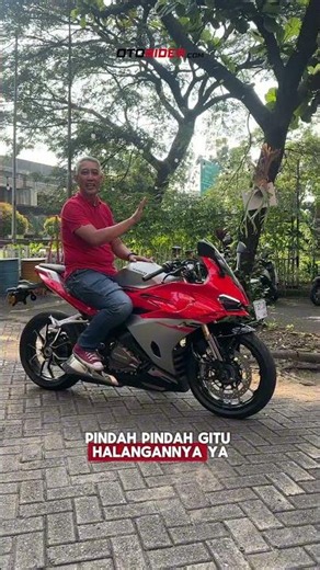 Posisi Plat Nomer dari QJ Motor SrK 250 RA