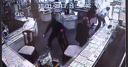 North Hollywood jewelry store robbery caught on camera