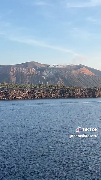 Exploring Vulcano Island's Stunning October Sunsets