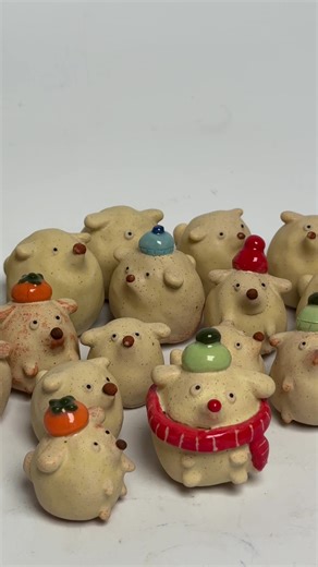 my army of mini dogs 🐕 they are all friend shaped! #ceramics #pottery #glaze #handmade #art