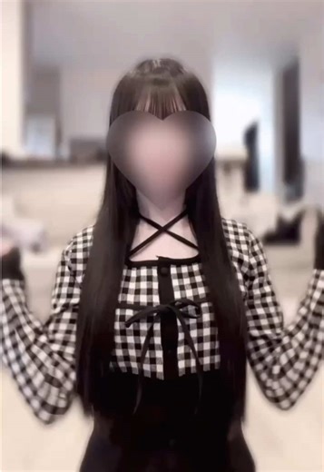 可愛いブランドと最新ファッションアイテム