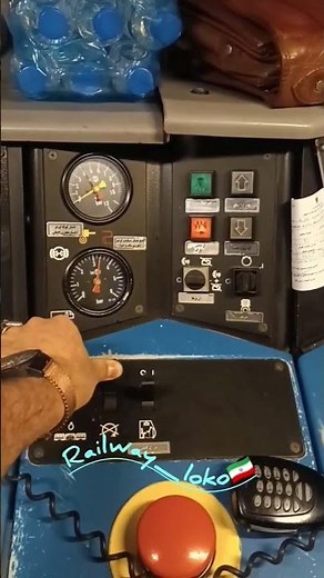 How to start a Siemens diesel-electric locomotive engine? Iranian Railways 🇮🇷 #shorts