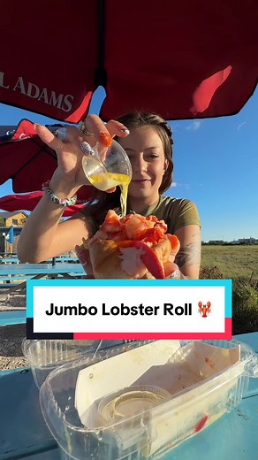 Jumbo Lobster Roll: A Must-Try Seafood Delight