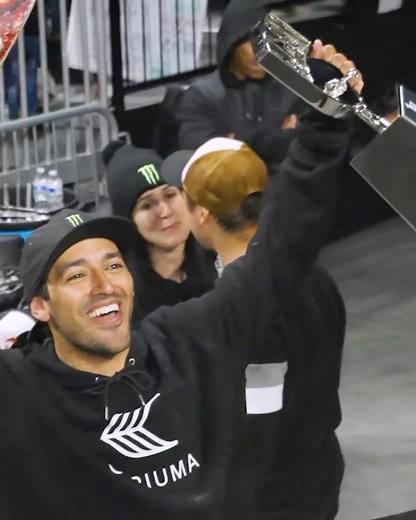 Street League Skateboarding on Instagram: "2023 SLS Chicago Champion 🤝 @kelvinhoefler Watch the full on demand replay FREE on Rumble.com/SLS, link in bio! #SLSChicago presented by @originalcupnoodles"