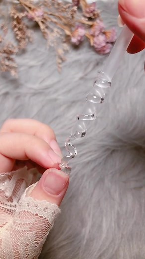 DIY Spring Nail Art Tutorial Using a Straw