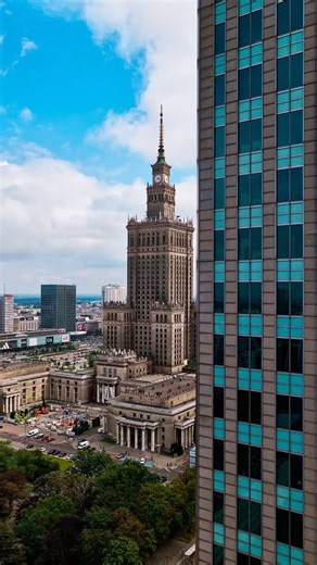 Welcome to Warsaw – the heart of Poland 🇵🇱 When it’s below -10°C outside (or even less 🥶), it’s a good moment to warm things up with a city that never stands still ❄️🔥 Once rebuilt from ruins, today Warsaw is one of Europe’s fastest-growing capitals 🏙️ A place where history and ambition collide. From the Palace of Culture – a strong echo of the past 🕰️ to a skyline of glass, steel and bold ideas – built for the future ✨ This isn’t just about one city. It’s about momentum. Poland is moving 