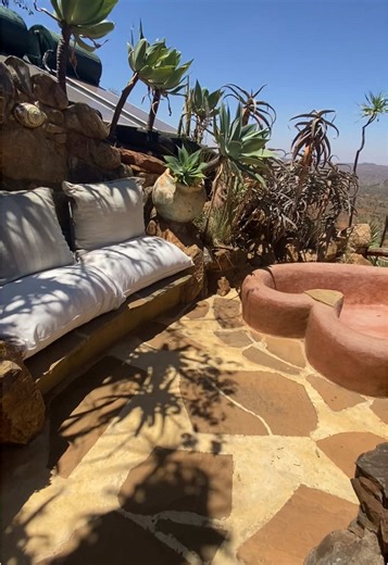 🦒✨ Wake up in a dream... Our stay at Ol Malo Lodge in Kenya 🇰🇪was nothing short of spectacular. Private safaris, infinity views, and pure magic in every moment 🌅 #OlMaloLodge #KenyaTravel #LuxurySafari #BucketListStay #BossLadyTravels #AfricanAdventure #WildAndFree #sleepunderthestars