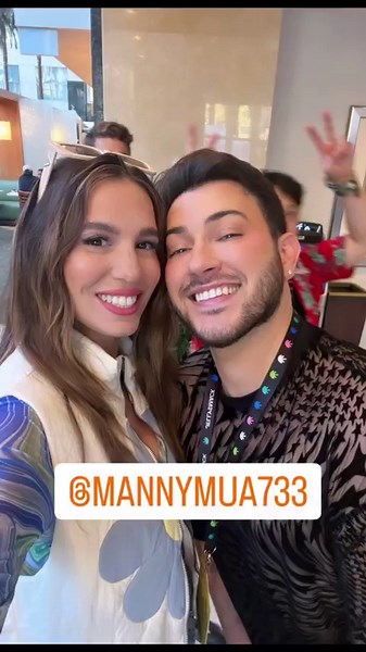 @vidcon 10/10 It’s summer camp with ring lights 🤳#instagram #tiktok #Vidcon #creator @thepodco @thevulnerablepodcast | Christy Carlson Romano