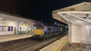29 reactions · 12 shares | #Class47 47749 tows #Class66 66798 through Romsey this evening working a diverted 0O66 13:53 Doncaster Down Decoy Gbrf to Eastleigh East Yard. Seen by Jason W #RailFocusUK | Rail Focus | Facebook