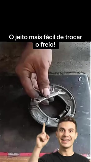 Até o trabalho mais pesado na oficina é governado pelas leis da física! 🤯 Usando uma combinação simples de chave de boca e chave de fenda para criar uma alavanca, você consegue vencer a força das molas e expandir a lona de freio com o mínimo de esforço. É a mecânica prática facilitando o dia a dia e garantindo o encaixe perfeito em segundos! ⚡⚙️ Gostou? Clique para seguir! Todo dia tem conteúdo novo para bugar sua mente! 🚀 #bugdafisica #mecanica #facavocemesmo #diybrasil #ferramentas