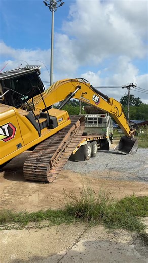 #ยักเหลือง💛🦾 #320GC #ทีเด็ดชูรุ่งเรืองการโยธา #วัยรุ่นเมืองลุง #วัยรุ่นเล่นดิน