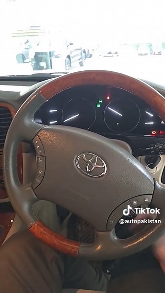 Toyota Land Cruiser VX.L 2003 Overview and Features