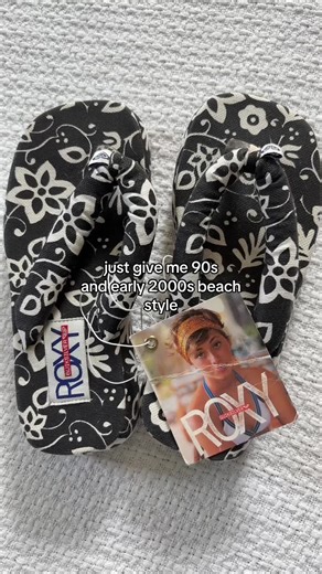 90s and 2000s Beach Style Outfit Ideas for Spring