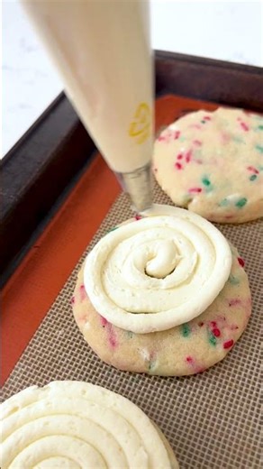 What Makes These Christmas Cookies Better Than Crumbl🎄 LINK IN DESCRIPTION #recipe #shorts