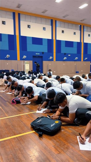 Urusan Pemeriksaan Semula (Review) Fizikal Bagi Jawatan Konstabel Polis Gred Y1 Lantikan Tahun 2026 Sekitar pelaksanaan pemeriksaan semula fizikal calon Konstabel Polis Gred Y1 yang telah dilaksanakan di 📍 Zon 2 BN 8 PGA, Pengkalan Chepa, Kelantan Setinggi-tinggi penghargaan dan terima kasih diucapkan kepada semua Pegawai Kanan Polis dan Pegawai Rendah Polis yang terlibat atas komitmen serta kerjasama yang diberikan. Terima kasih juga kepada para calon yang hadir dan memberikan kerjasama sepanj