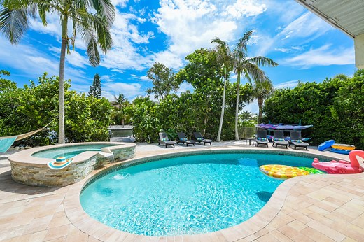 Sirenia Cove | Vacation Rental | Anna Maria Island Home Rental