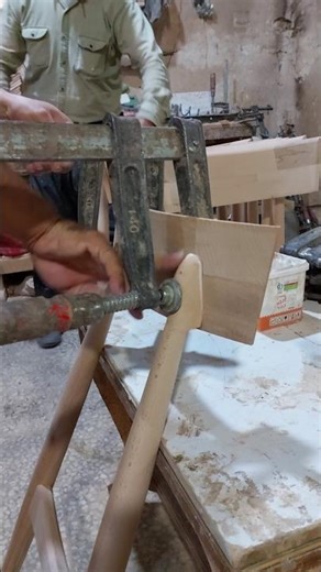 Powerful Wood Clamp Action for Chair Assembly