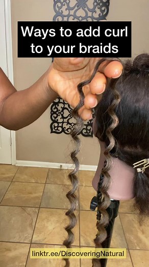 How to add curls to your braids. #braids #boxbraids #boxbraidstyles #boxbraidshairstyles #knotlessbraids #knotlessboxbraids | DiscoveringNatural