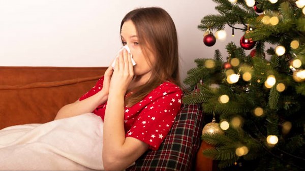 Signs That You Might Be Allergic To Your Christmas Tree