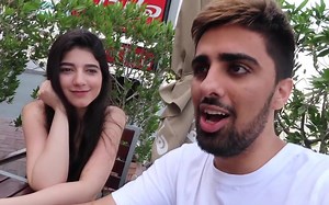 【mo vlogs】mo继续和瑞典漂亮小姐姐约会，迪拜首富之子当众拿出30万美金现金买下mo的劳斯莱斯?