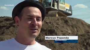 Ja wer baggert denn so spät... Nicht Bodo, sondern Chamain will mal richtig baggern und das ist auch kein Problem: sowohl Männer als auch Frauen sind auf dem Baggerspielplatz Baggertelle in Broderstorf willkommen. Für besondere Fähigkeiten gibt es am Ende sogar das "Baggerdiplom". | Region Rostock News