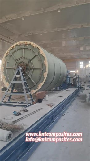 The master FRP worker is carefully winding the FRP insulation tank.