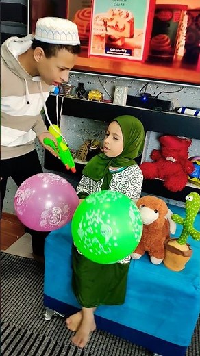 حمزه فرقع بلالين ماما🙀😱#prank #shorts #funny #fypシ #comedy #طرائف #fun #عمر_ماتريكس