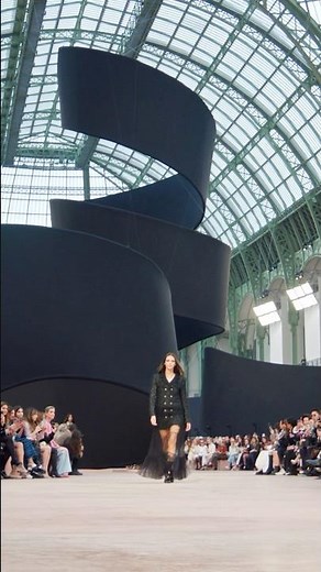 CHANEL Fall-Winter 2025/26 Ready-to-Wear Show - Dreamlike Illusions — CHANEL Shows