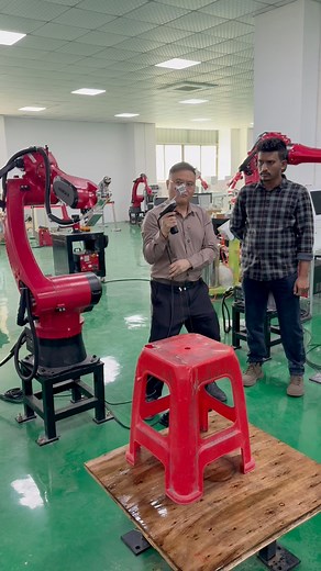 165K views · 440 reactions | Industrial robot#Industrial robot#Six-axis robot#Factory#Robot#Welding#Welding robot#Spraying robot | 郝广辉 | Facebook