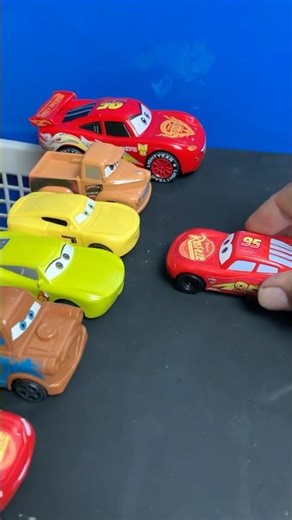 Lightning Mcqueen Review | Pixar Cars 3 #toys #shortscarvideo#mcqueentoys #cars
