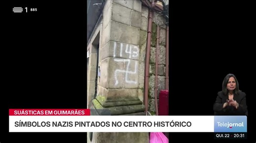 Suásticas e símbolos nazis pintados no centro histórico de Guimarães