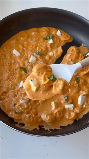 Angela Miley on Instagram: "Tortellini with Pink Sauce! This cheesy pasta is the perfect dish to try out this weekend 😋 RECIPE ⬇️ 1. Cook 1/2lb of pasta in salted water until al dente. Save pasta water. 2. Then, add 3 tbsp of butter and a dash of olive oil to a pan on medium heat. Once the butter is melted, add 3 cloves of minced garlic and mix to combine. 3. Once the garlic is fragrant, add 3 tbsp of tomato paste. Whisk together and let it cook for a few minutes until the tomato paste darkens.