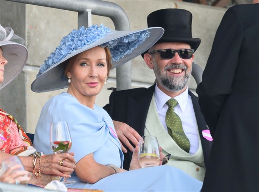 “She’s ignorant”: J.K. Rowling responds fiercely to Emma Watson’s comments on their feud with a lengthy post on X (formerly Twitter)