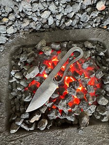 KNIFE MAKING CLASSES - NOW OPEN 🔪🔥We’ve just added KNIFE MAKING to our line up of Beginner Blacksmith Workshops - you beauty! 🥳Now online and ready to book 👉🏿 https://www.thefarmersforge.com.au/workshops/ | The Farmer’s Forge