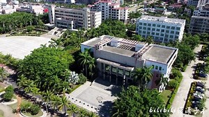 【4K】海大《天涯学府》超燃！5分钟带你看航拍海南大学绝美景色