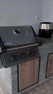 8792 Cortland Pl: Luxury lakeview living in Coldstream, fully move-in ready with stunning views!