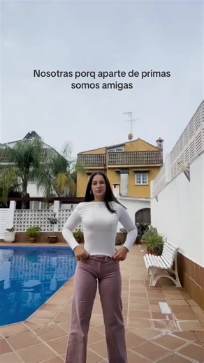 Primas y Amigas: La Fuerza de la Amistad Femenina