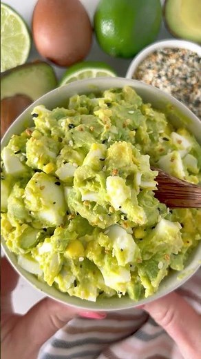 Make this easy avocado egg salad recipe with just four ingredients and ten minutes #eggsaladidea