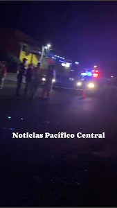 🚨#UltimaHora🚨 #Ruta34| Herradura, frente al Súper Félix Nos informan de una persona fallecida después de ser atropellada por un vehículo mientras intentaba cruzar la calle. Se mantiene el paso cerrado por el lugar a la espera de las autoridades. #NoticiasPacificoCentral | Noticias Pacífico Central
